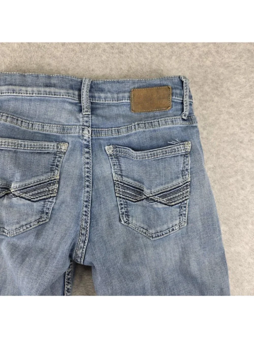 BKE Jake Jeans Mens 32x32 Blue Straight Light Wash Stretch Denim